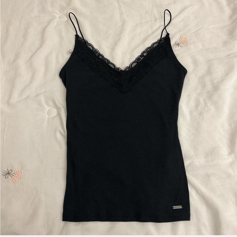 hollister black lace lined v-neck cami
